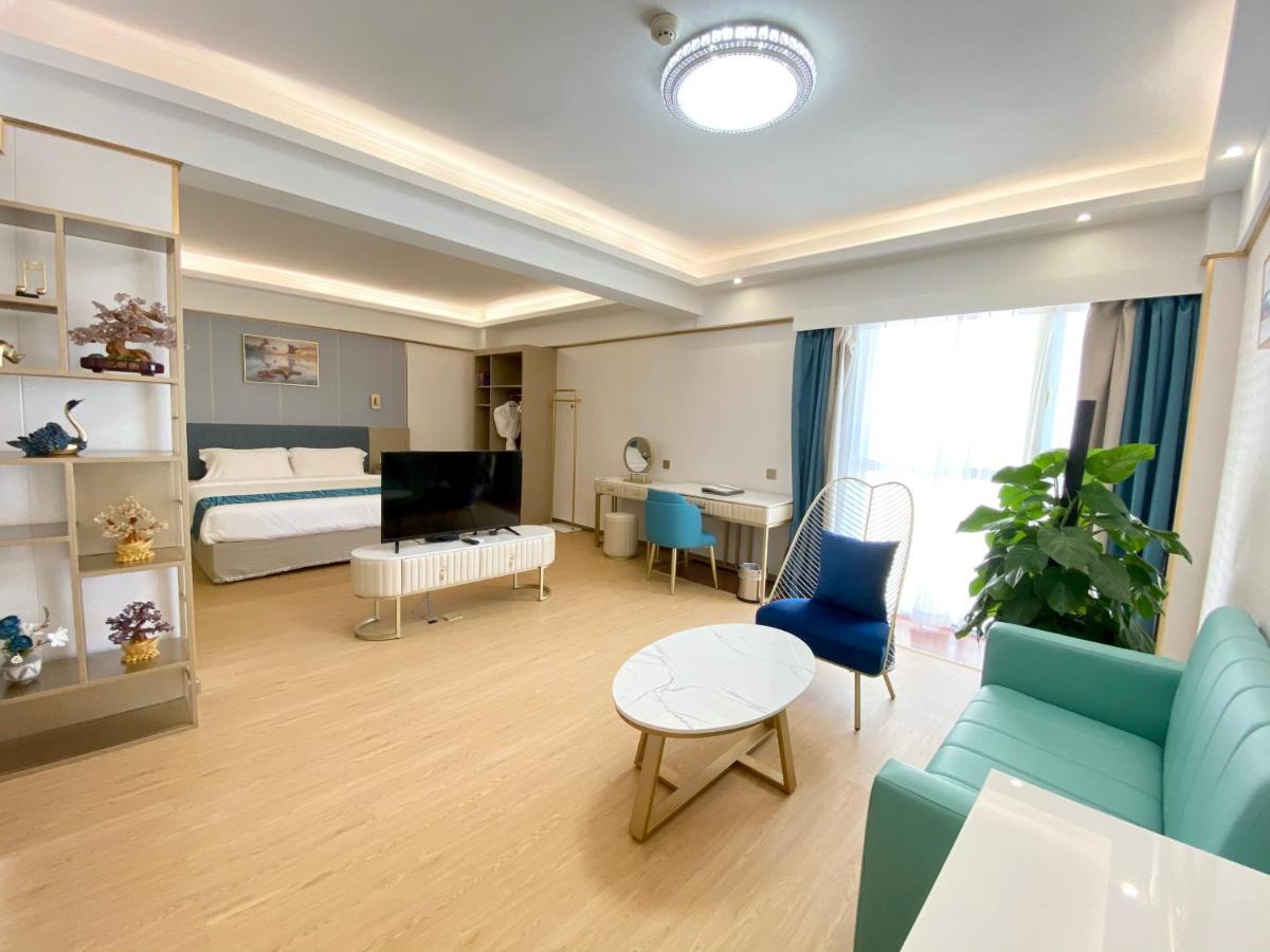 Wenhao Seaview Hotel Sanya Esterno foto