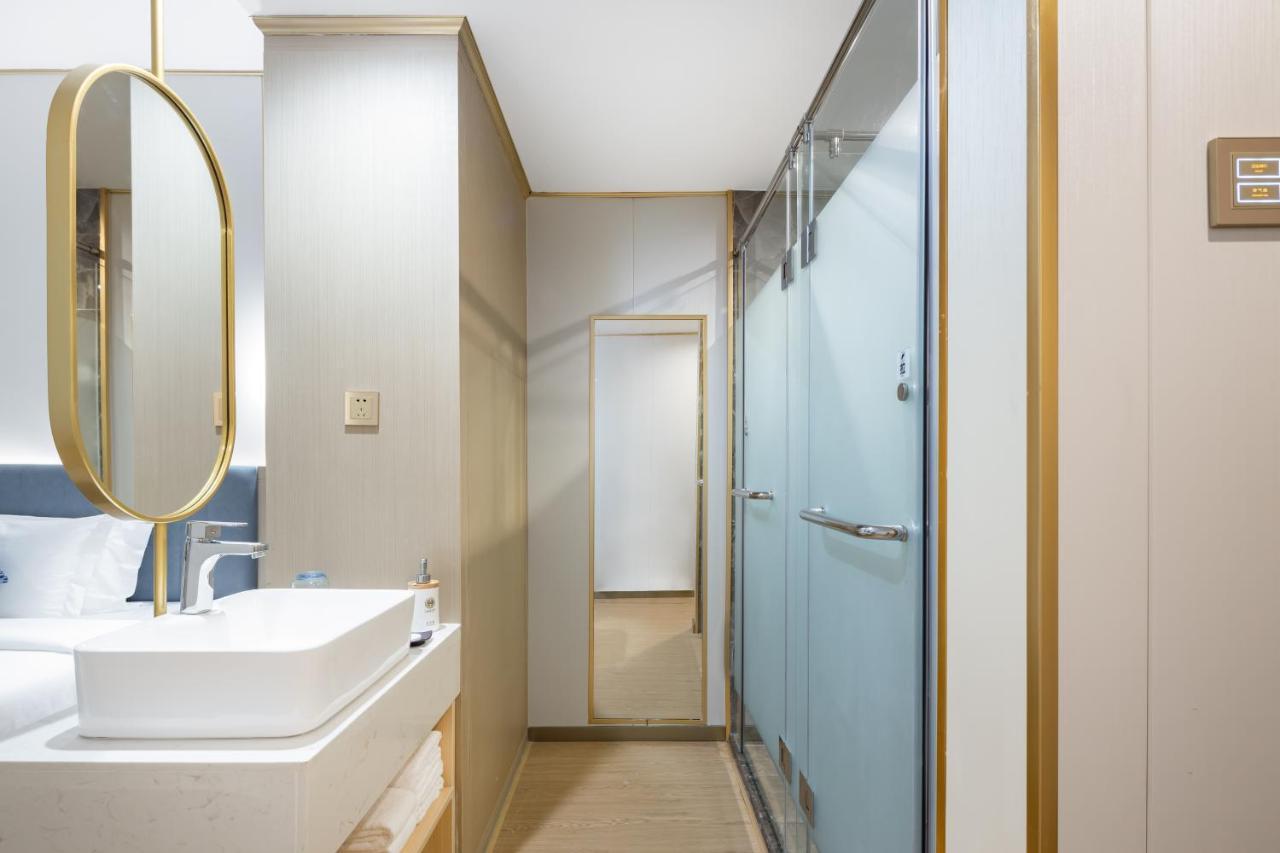 Wenhao Seaview Hotel Sanya Esterno foto