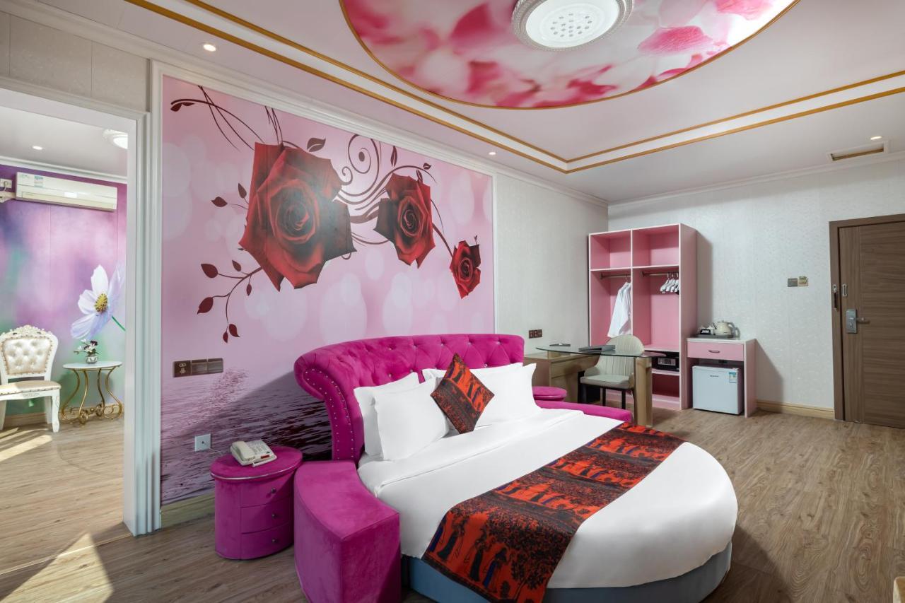 Wenhao Seaview Hotel Sanya Esterno foto